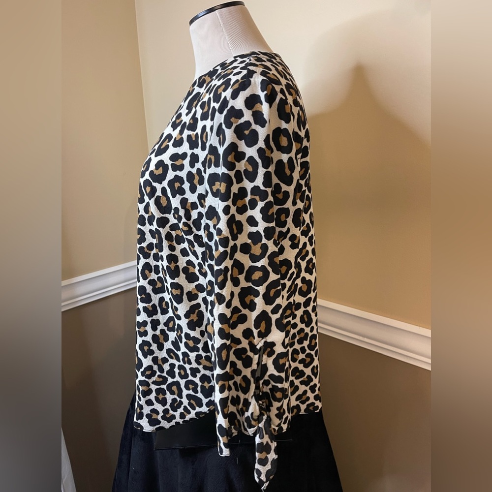 Michael Kors Leopard Print V Neck Lightweight Blo… - image 6